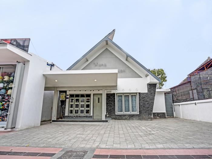 super oyo 91618 hotel nawangwulan