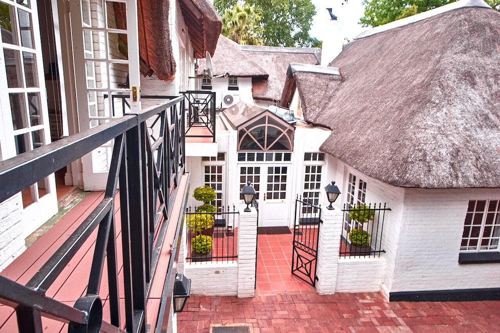 sandton country manor