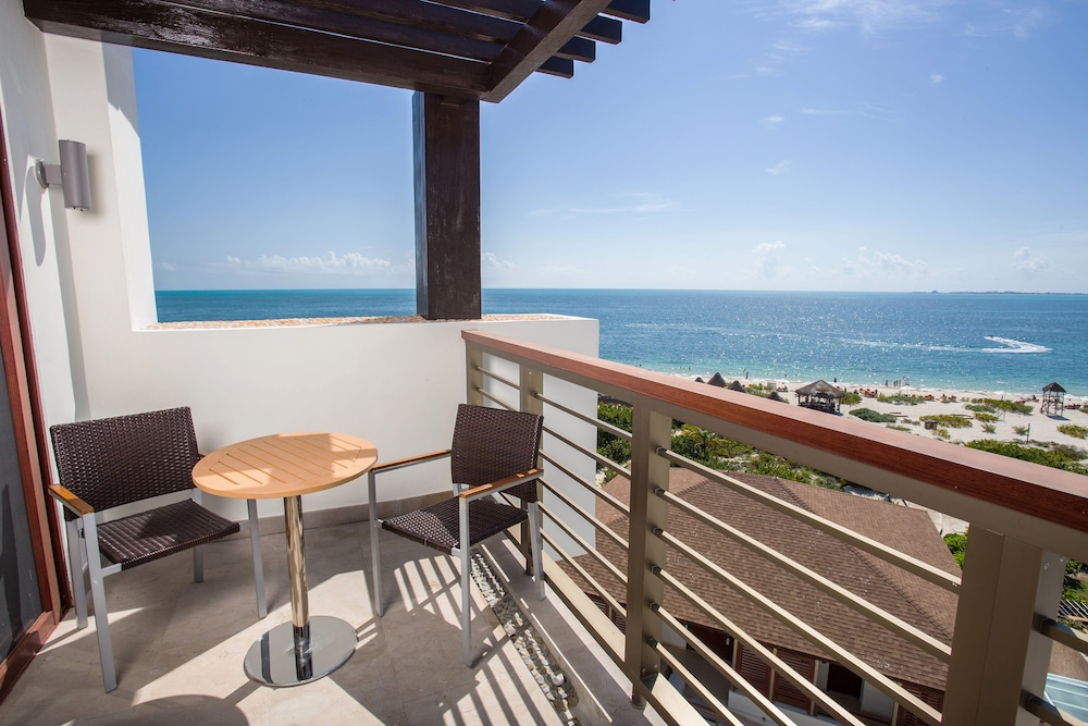 secrets playa mujeres golf and spa resort adults only all inclusive