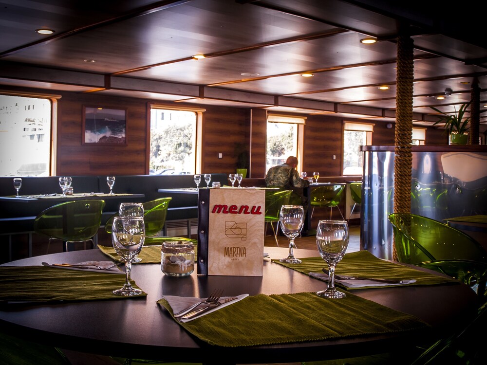 Botel Marina - Hostel,Rijeka>>Delnice,2 star