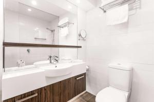 quality hotel taylors lakes