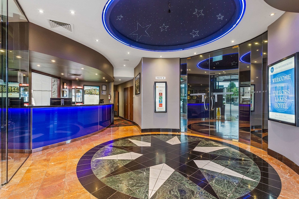 quality hotel taylors lakes