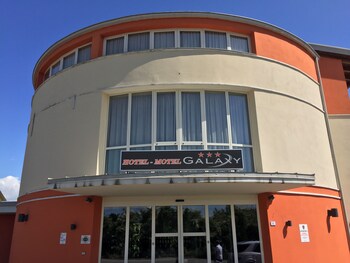 hotel motel galaxy