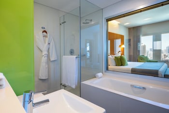 crowne plaza tel aviv city center by ihg