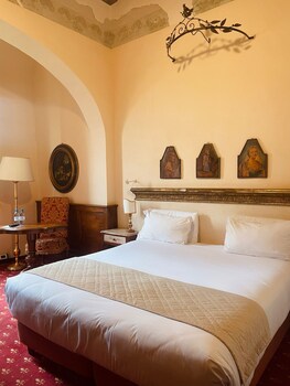 quattro gigli palace