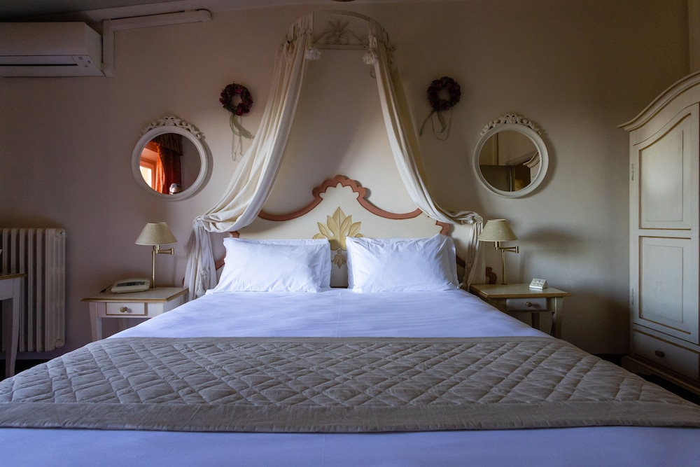 quattro gigli palace