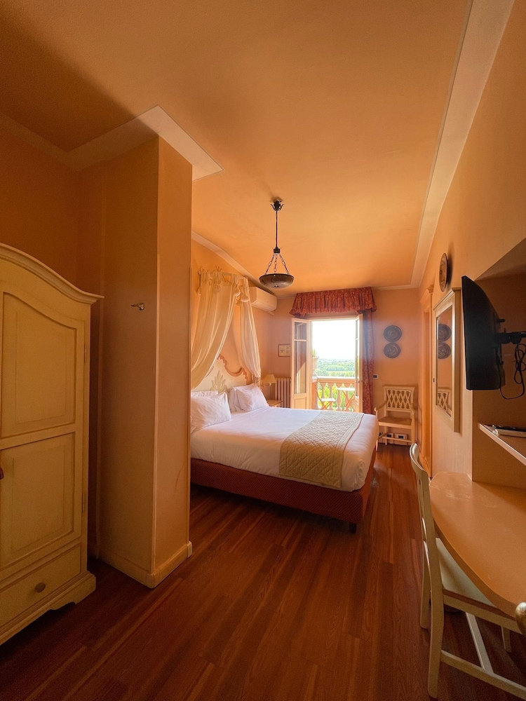 quattro gigli palace