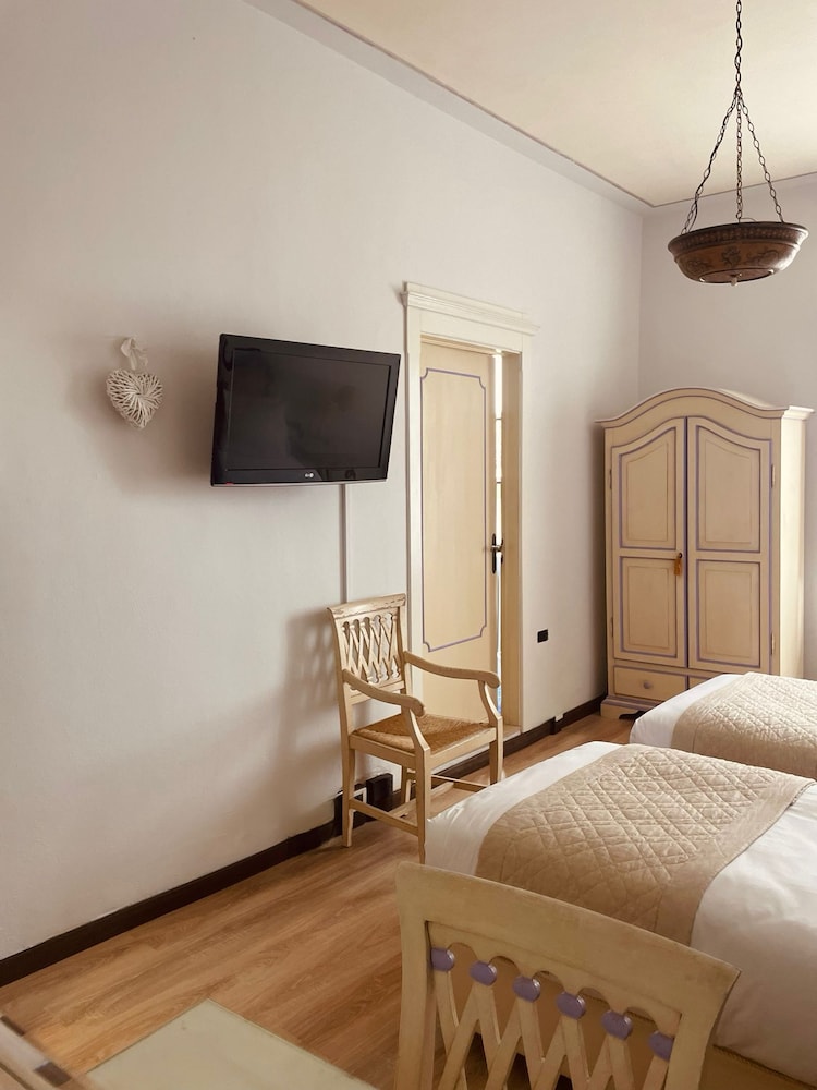 quattro gigli palace