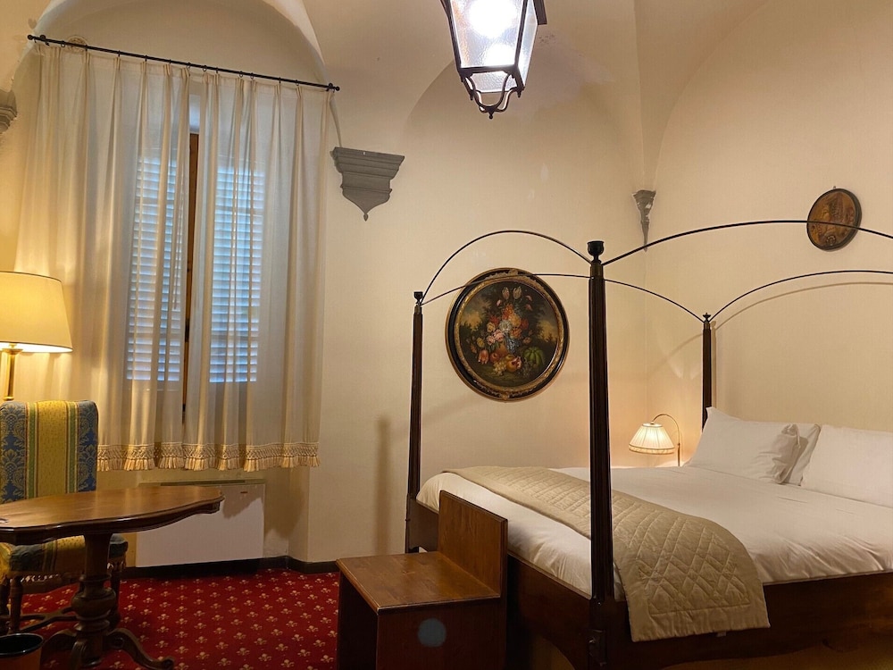 montopoli in val darno