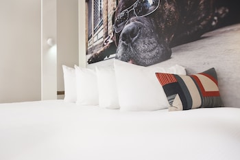 the corner london city