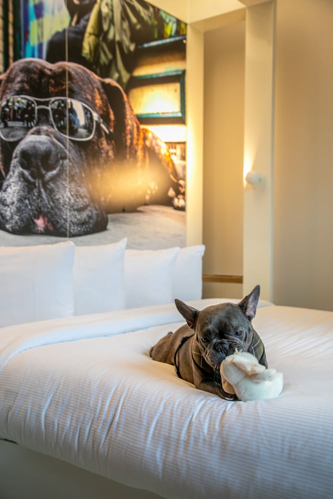 the corner london city