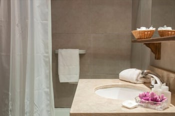 pailahue lodge and cabanas