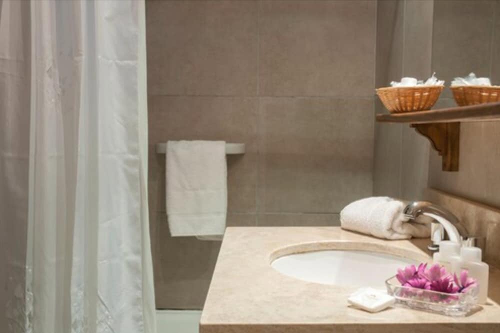 pailahue lodge and cabanas