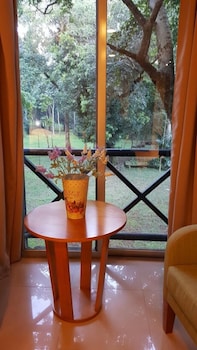 hotel tropical