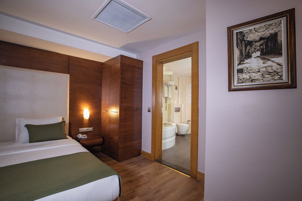 grand bogazici otel
