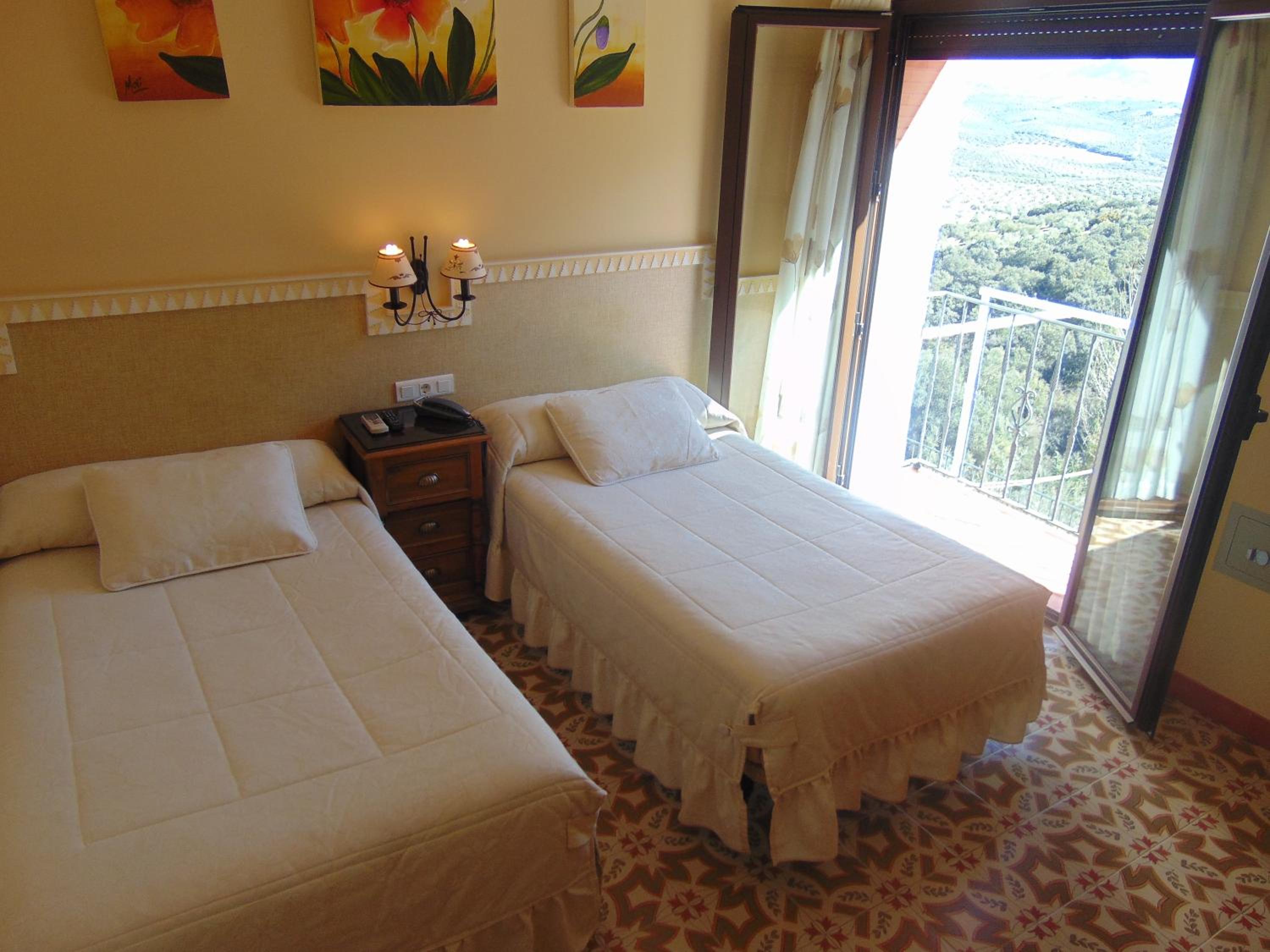 hotel sierra de araceli
