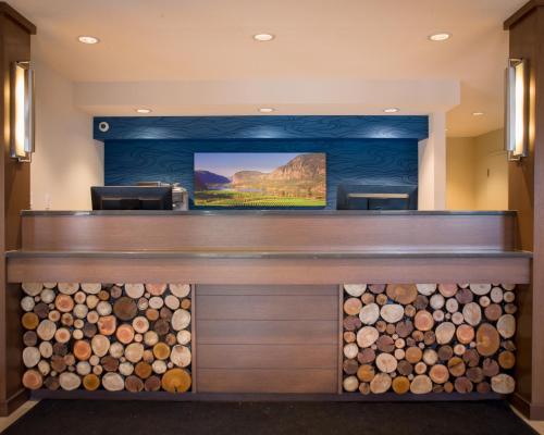 accent inns kelowna