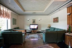 sunny palace hotel restaurant
