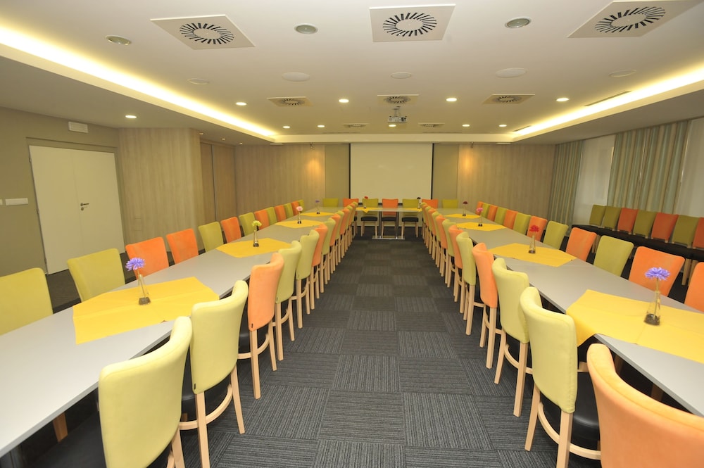buly arena hotel