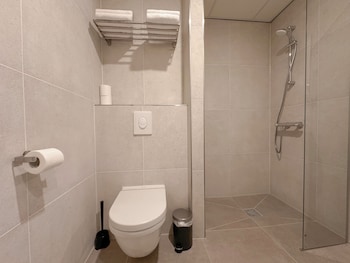 hotelux amsterdam airport hotel