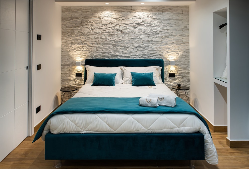 sofi center rooms