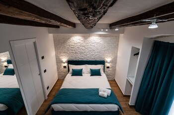 sofi center rooms