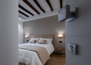 sofi center rooms