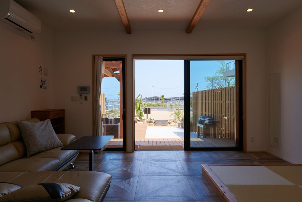 rush awaji seaside holiday home