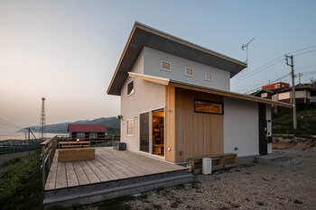 sunny side house