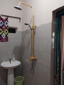 green garden guest house