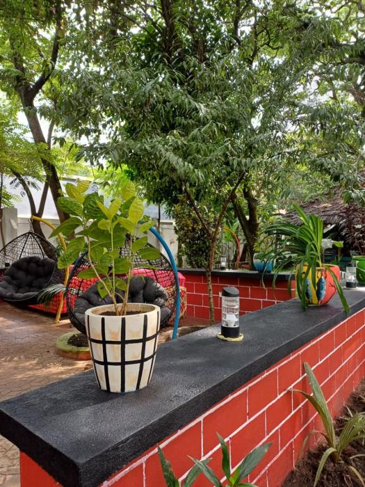 green garden guest house