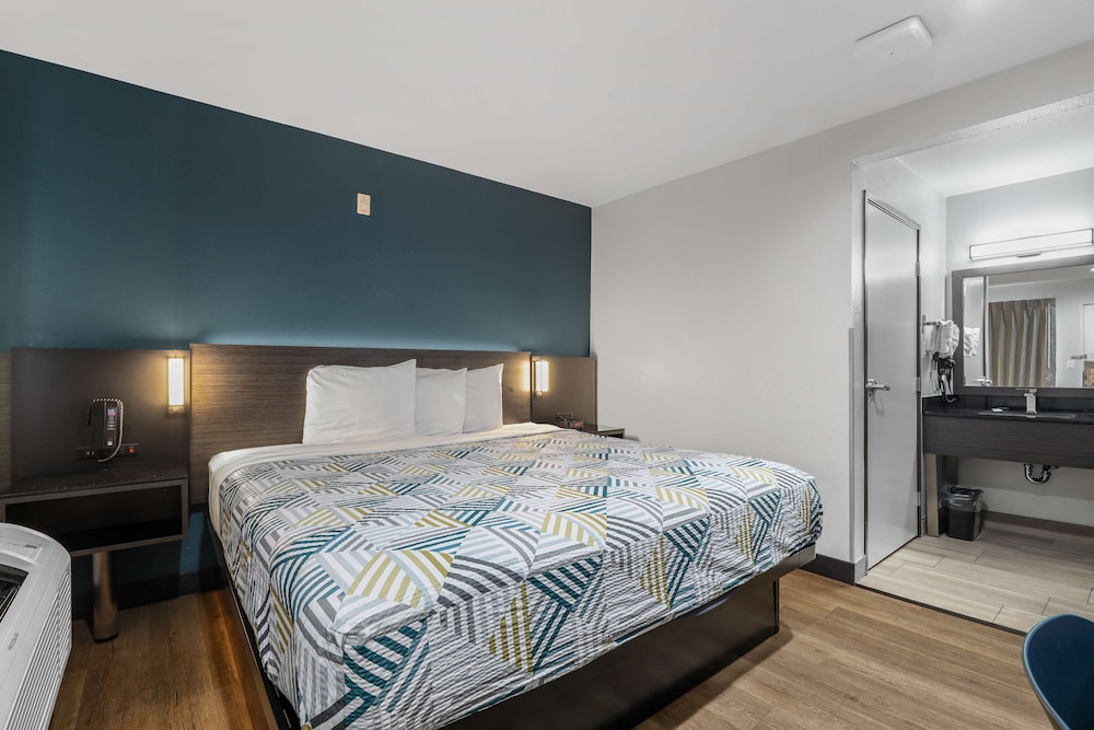 studio 6 suites escondido ca