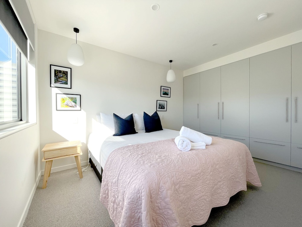 little island apartments