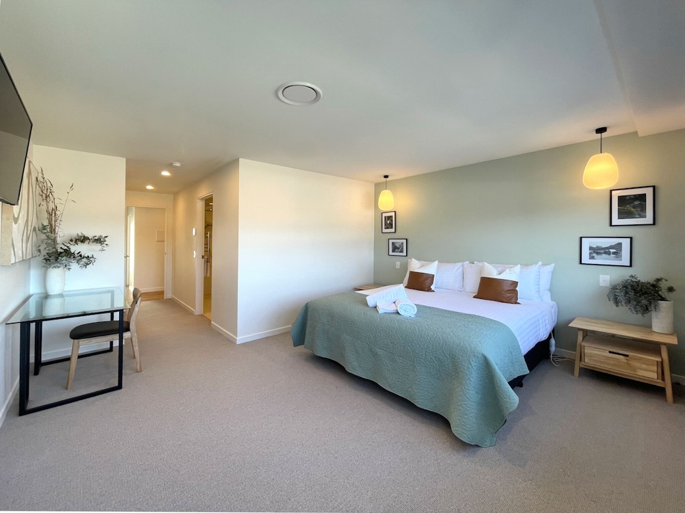 little island apartments