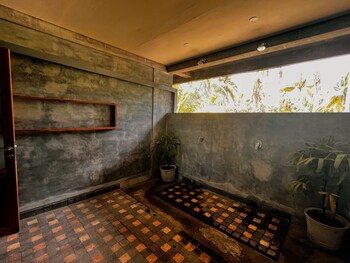 mangroove bay boutique hostel