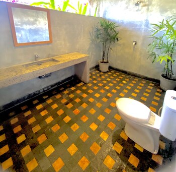 mangroove bay boutique hostel