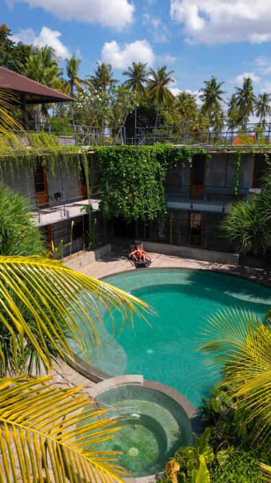 mangroove bay boutique hostel