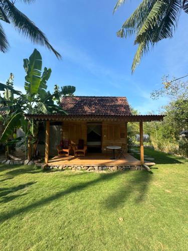 mangroove bay boutique hostel
