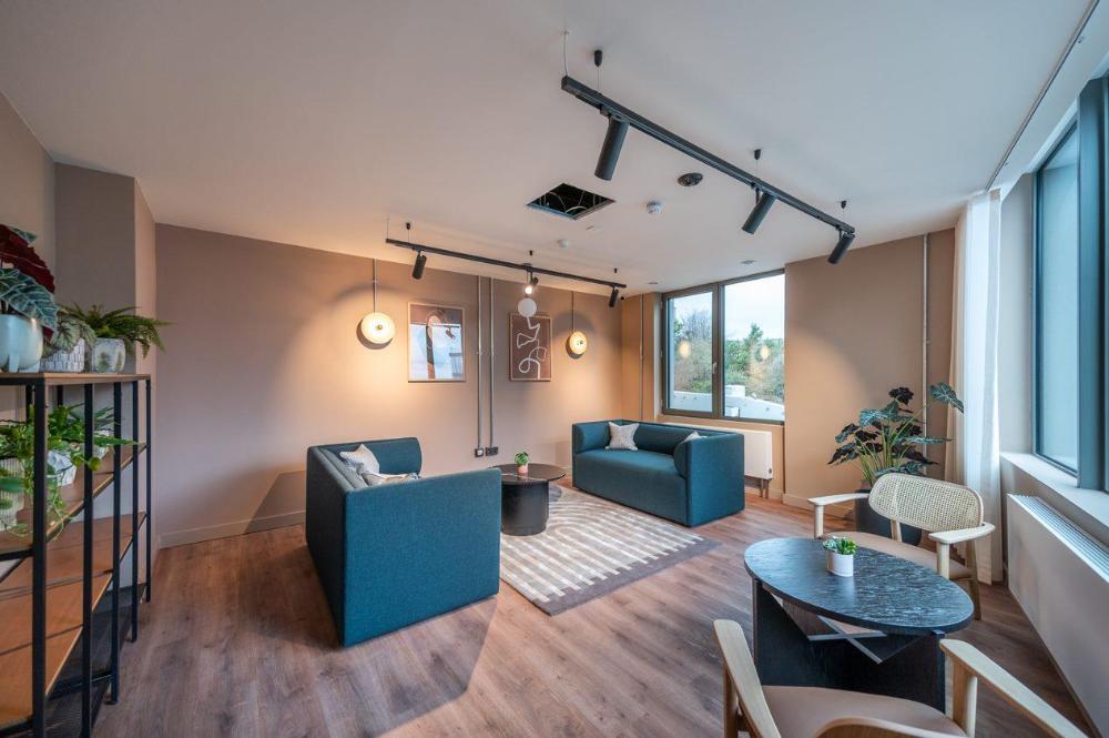 modern studios in dun laoghaire sk