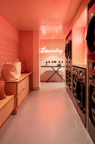 modern studios in dun laoghaire sk