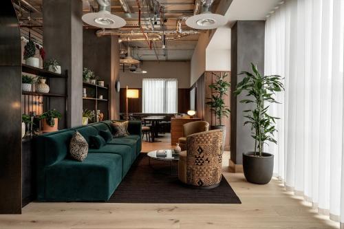 modern studios in dun laoghaire sk