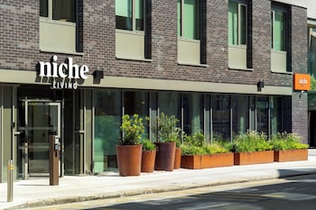 modern studios in dun laoghaire sk