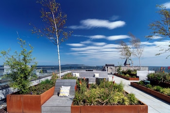modern studios in dun laoghaire sk