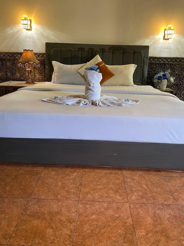 le hotel hotel