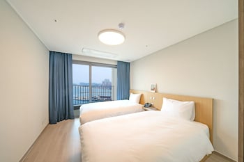 sokcho i park suite hotel and residence