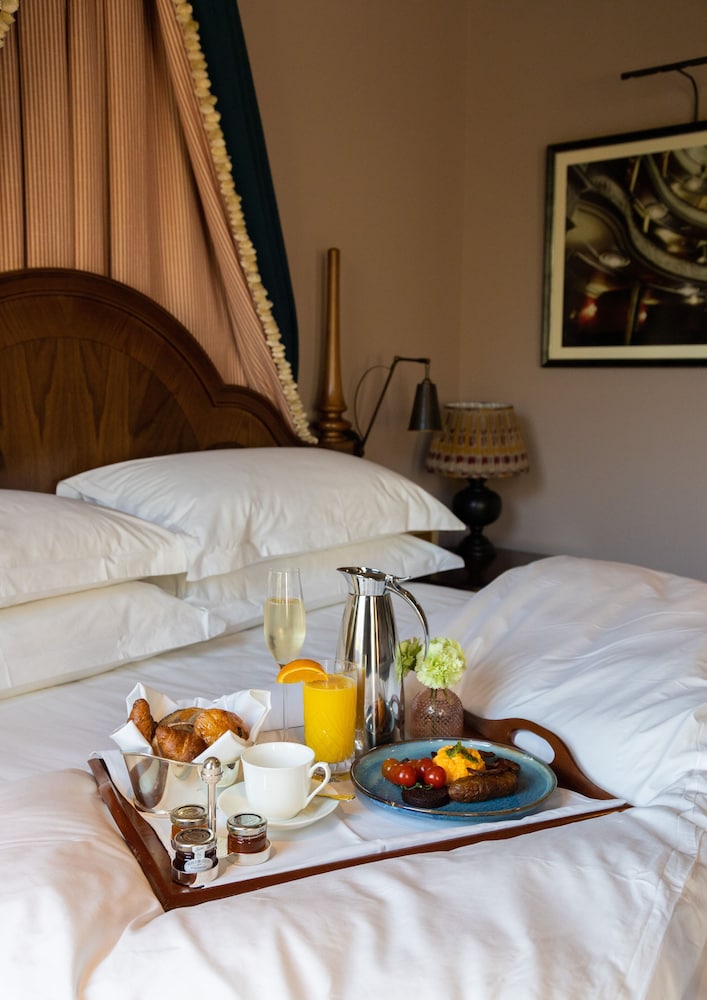 beaverbrook town house