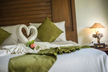 lanta nice beach resort