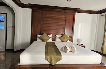 lanta nice beach resort