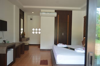 lanta nice beach resort