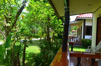 lanta nice beach resort